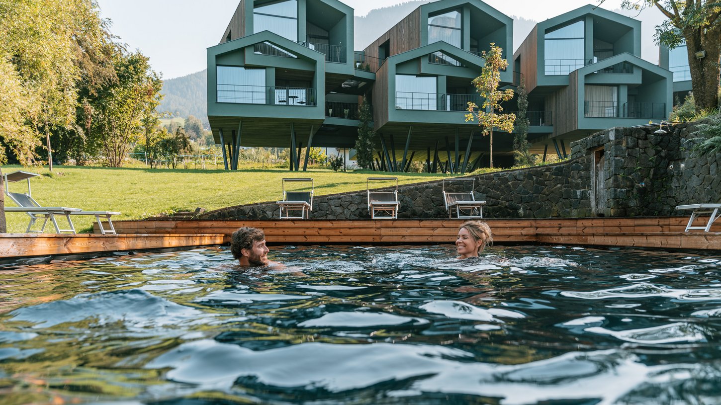 Moderne Chalets mit Pool in idyllischer Umgebung Chalets mit Pool